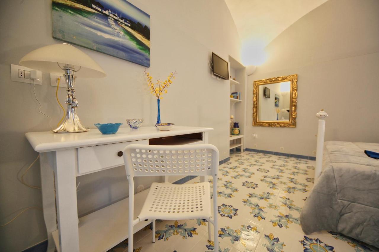 ノチェーラ・スペリオーレ Domus Vilu Bed & Breakfast エクステリア 写真