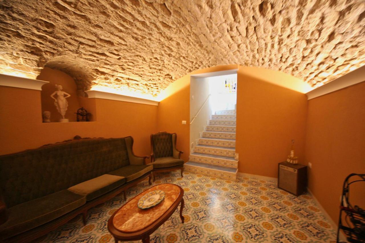 ノチェーラ・スペリオーレ Domus Vilu Bed & Breakfast エクステリア 写真